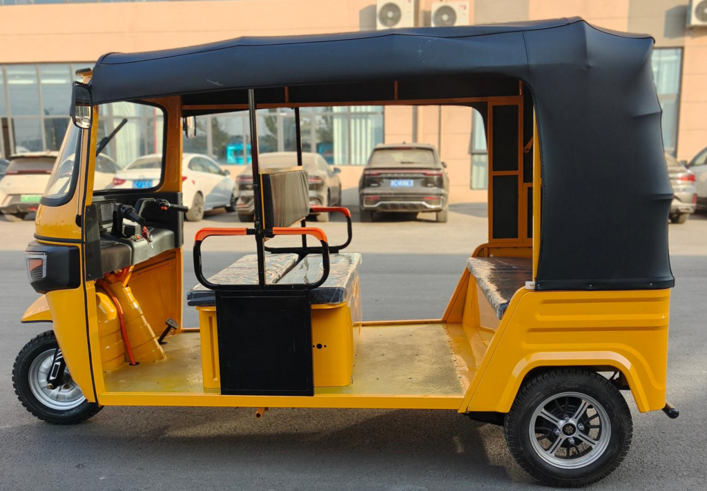tuktuk Electric 3 Wheel Motorcycle – Double Row Face-to-Face 6+1 – 2000W PMSM, 6 Passengers Facing Seats, 50km/h, 60-72V Lithium-Ion Battery-5 - Gallery Image