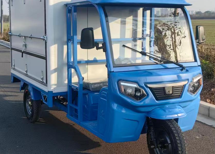 tuktuk Electric 3 Wheel Motorcycle -Loader 2.2 Heavy Duty – 5000W, 2000kg, 50km/h-19-57