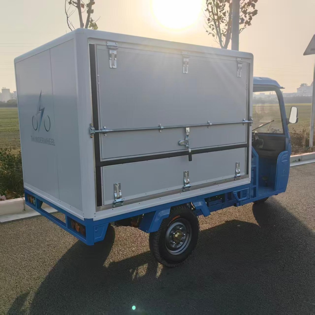 tuktuk Electric 3 Wheel Motorcycle -Loader 2.2 Heavy Duty – 5000W, 2000kg, 50km/h-19-57 - Gallery Image